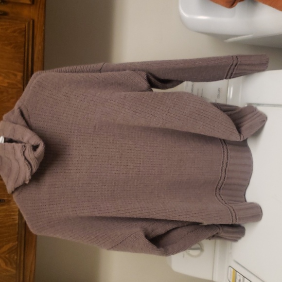 Aerie Sweater (M) - Picture 6 of 6